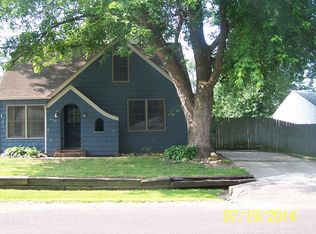 436 Maplewood Ave, Creve Coeur, IL