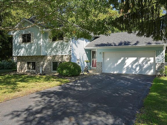 3rd image of 9441 Hames Ave S