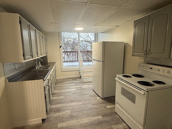 5th image of 112 Newbury St #2