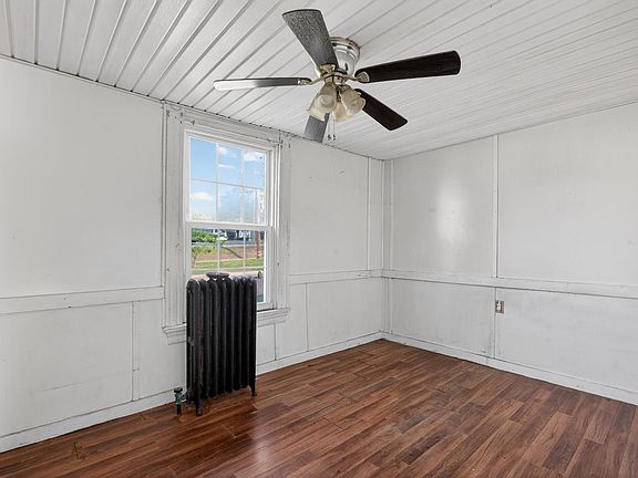 3rd image of 200 Wadsworth St