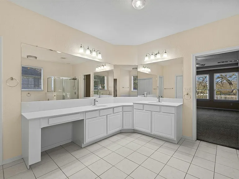 1001 Chickory Ct — Photo 15
