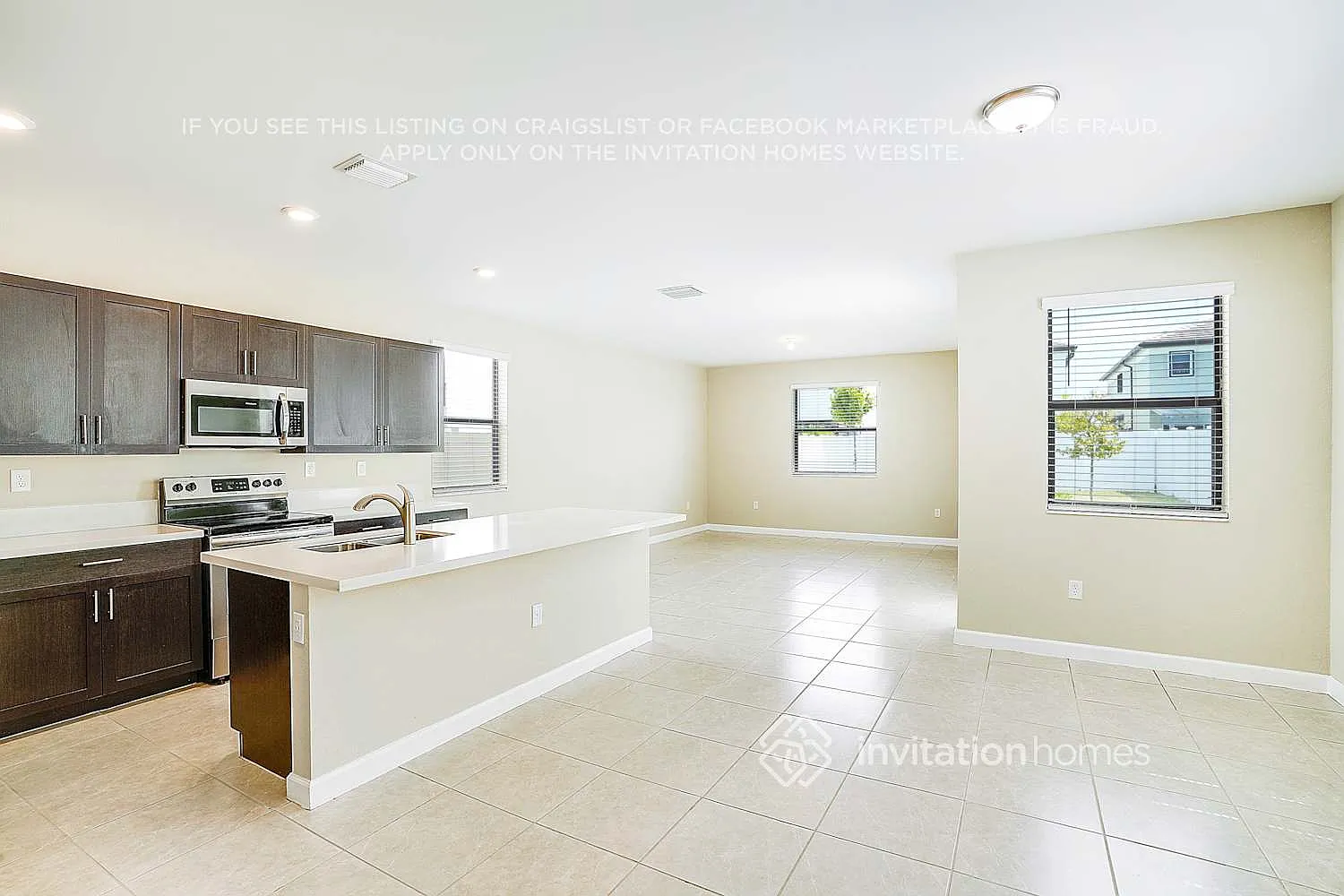 3408 W 109 Pl Hialeah, FL 33018 — Photo 4