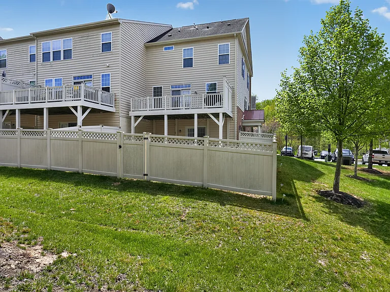 15224 N Berwick Ln — Photo 6