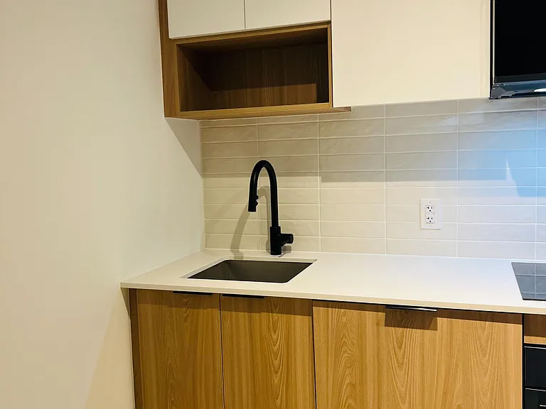 5 Defries St #606 — Photo 4