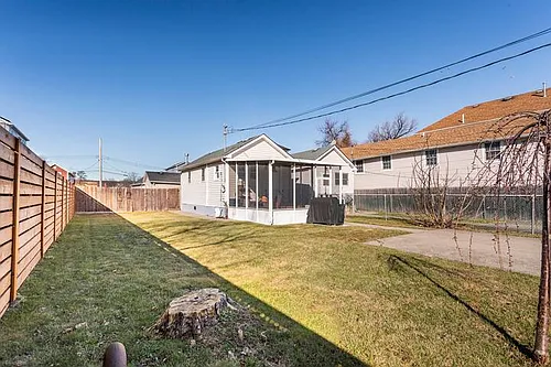 945 Olympia Blvd Photo 1