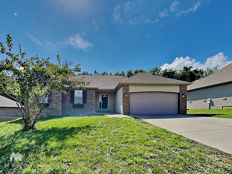 111 N Peach Brk — Photo 1