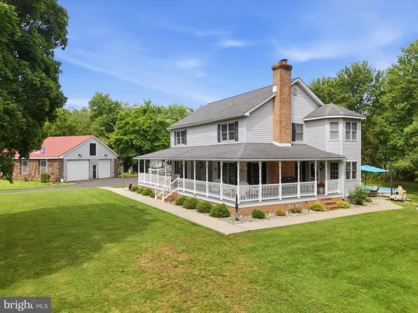 37 School Rd, Schwenksville, PA 19473