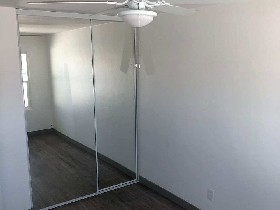 2nd image of 2185 Ebers St