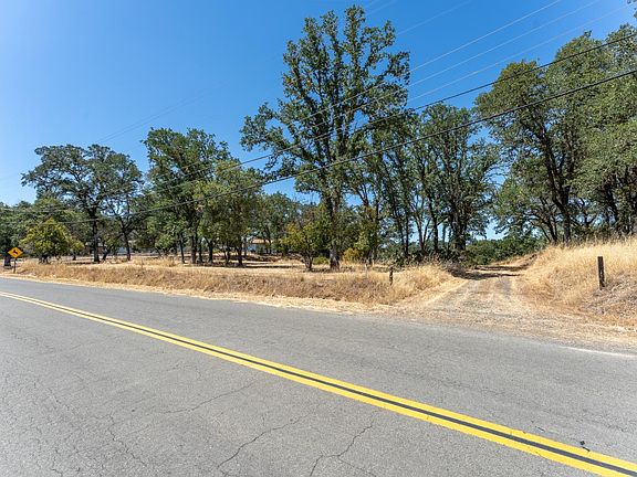 4th image of 1760 Deerwood Drive