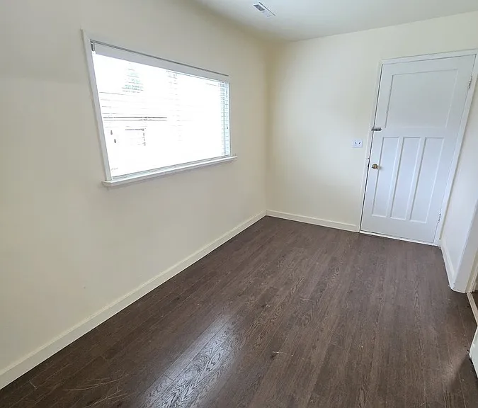 9340 Woodbine St — Photo 6