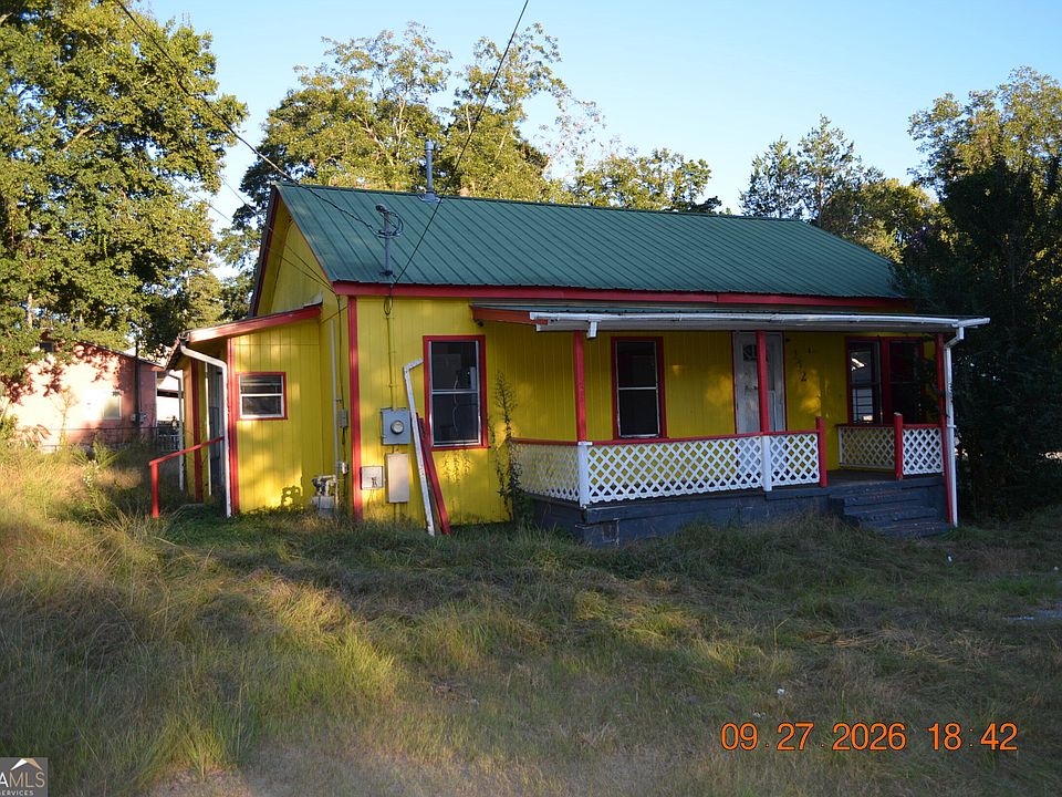 1st image of 142 S Main St