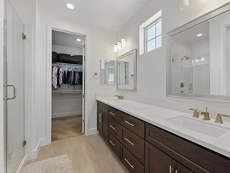 410 E Redberry Pl — Photo 14