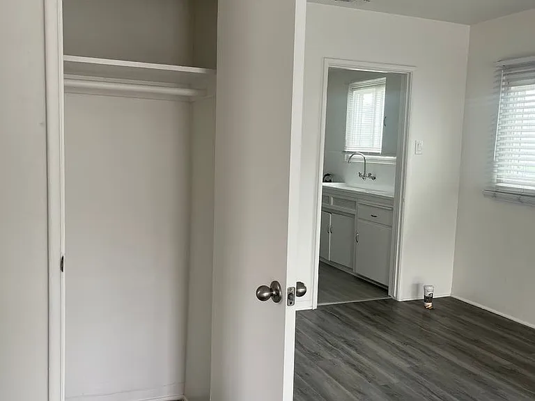 8400-8422 Crenshaw Dr #3357-3365 — Photo 9