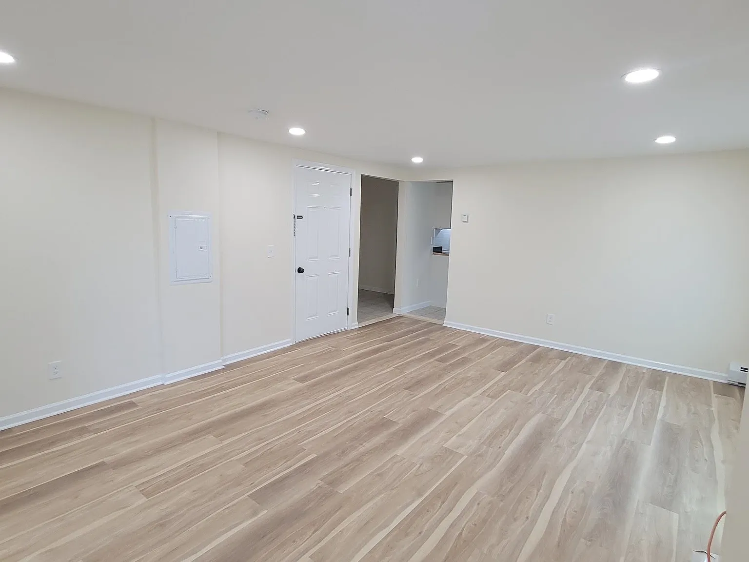 2 bed, 1.0 bath, 1000 sqft, $2,650 — Photo 4