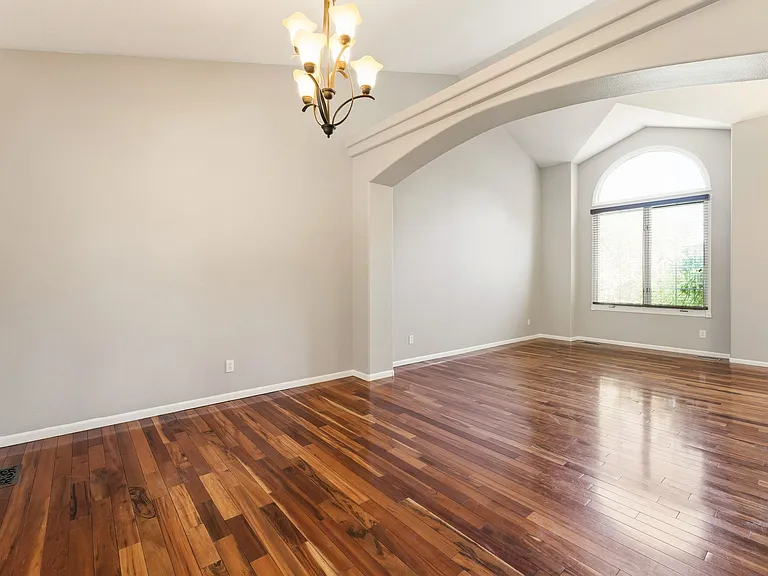2313 Timber Creek Dr — Photo 7