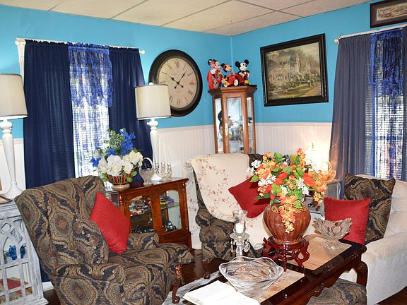 4th image of 1243 E Thoman Street