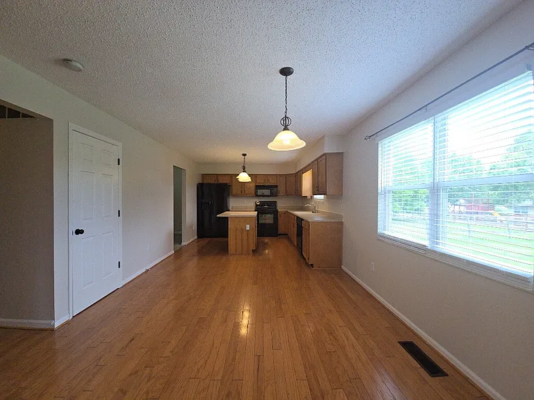 3054 Granny Smith Ln — Photo 9