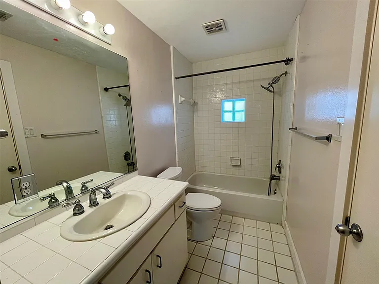 5901 Fairdale Ln #4 — Photo 20