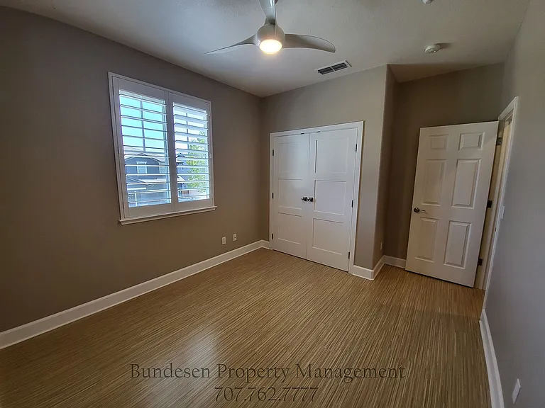 1727 Southgate Dr — Photo 16