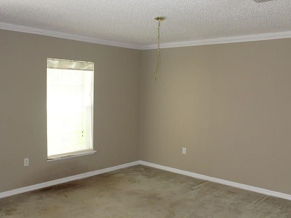 2nd image of 91 Beacon Mill Ln