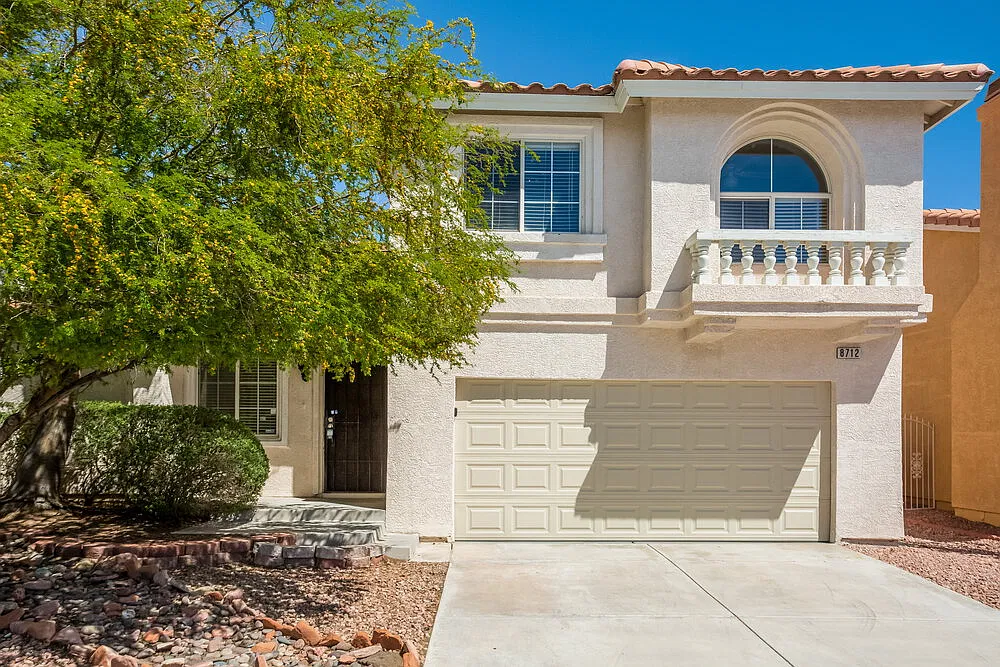 3 bed, 2.5 bath, 1524 sqft, $2,130 — Photo 1