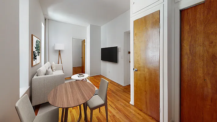 Rented by Bond New York | media 9