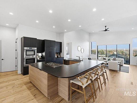 5th image of 764 E Ashbourne Ln