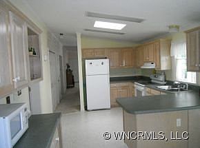 4th image of 9 Diamond Oak Way