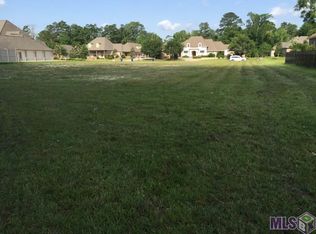8 Ferry Landing Dr, Denham Springs, LA 70726