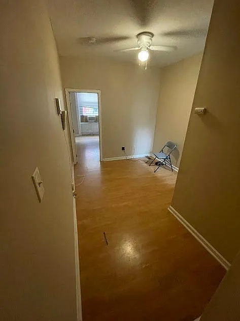 2 bed, 900 sqft, $1,100 — Photo 2