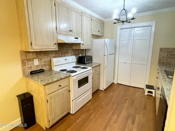 210 Hawthorne Ln W APT 5A, Wilson, NC 27893