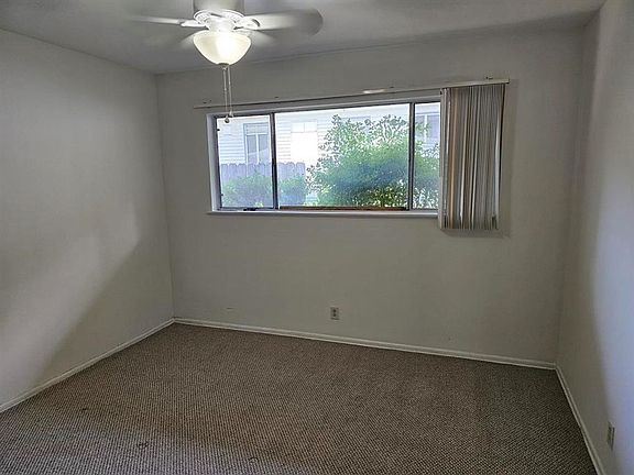 3rd image of 1302 Norwalk Ln APT 3