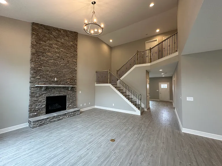 9538 Snowy Cliff Ln — Photo 13
