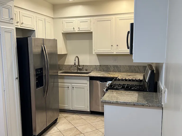 Doran Place — Photo 16