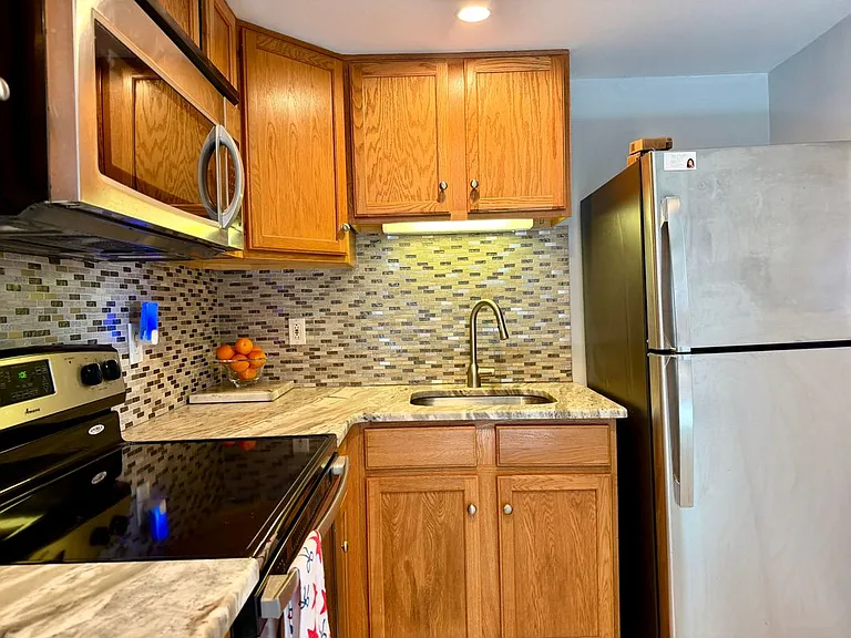 3435 S Temple Ave — Photo 6
