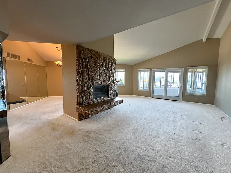 2920 Union St #301 — Photo 11