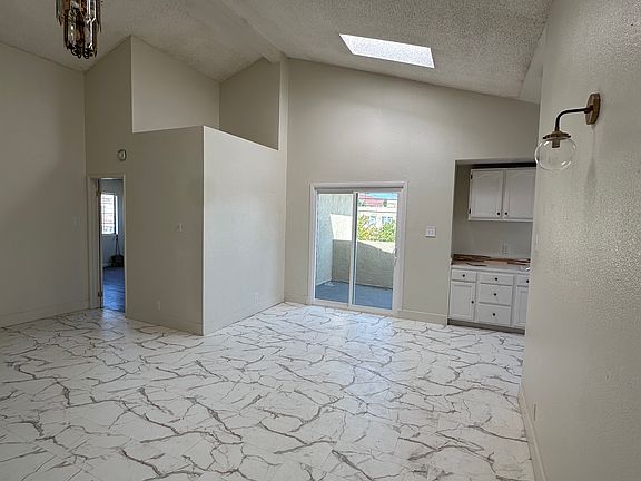 4th image of 1146 E 10th St #Na