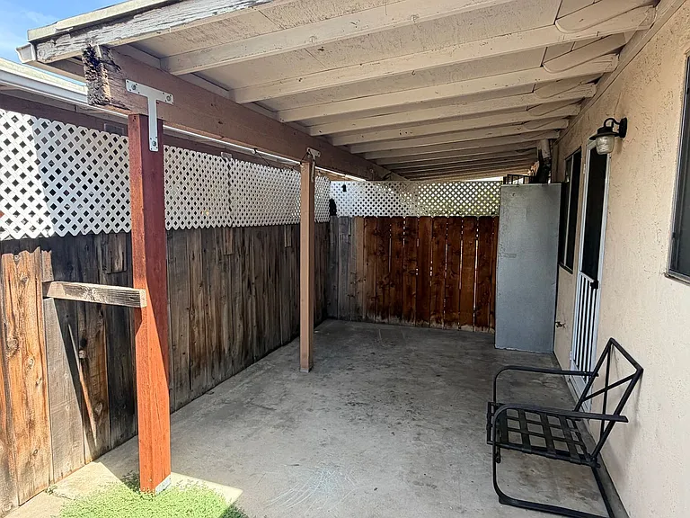 974 Merritt Dr #10 — Photo 10