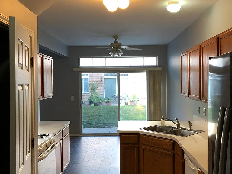 1728 Windward Ave — Photo 11