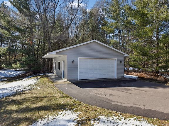 3rd image of 725 Packer Dr