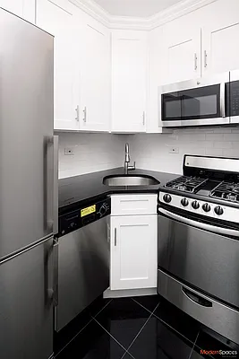 Rented by Modern Spaces | media 32