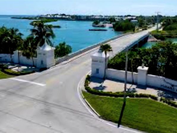 300 Duck Key Dr APT 6