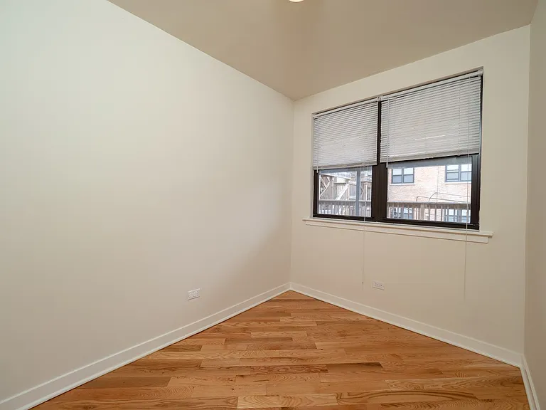 1514 W Howard St #3W — Photo 6