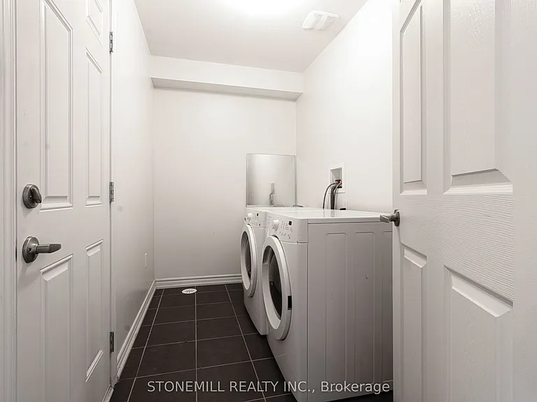 3130 Boxford Cres #5 — Photo 5
