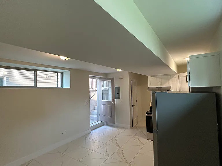 467 Stewart Ave — Photo 3