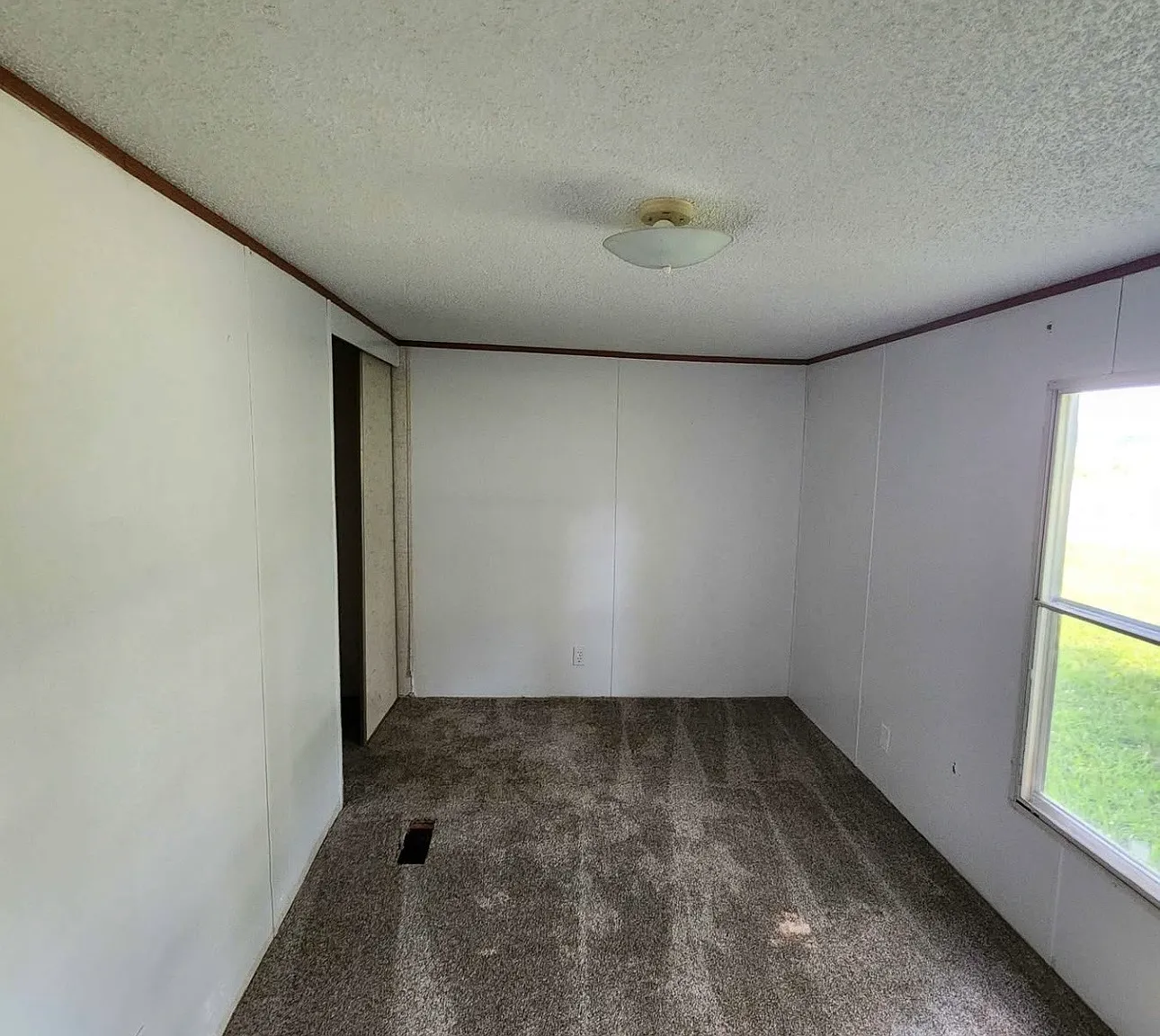 3 bed, $1,000 — Photo 3