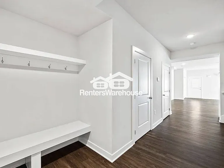 3641 NE Marissa Ln — Photo 10
