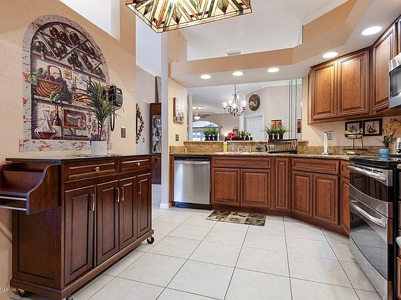 5th image of 9132 Catherine Foster Ct