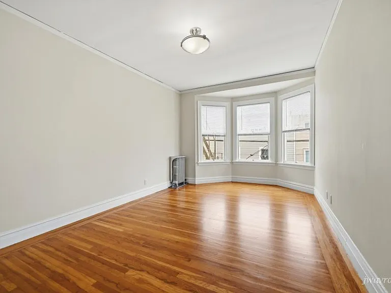 3423 Fillmore St #208 — Photo 8