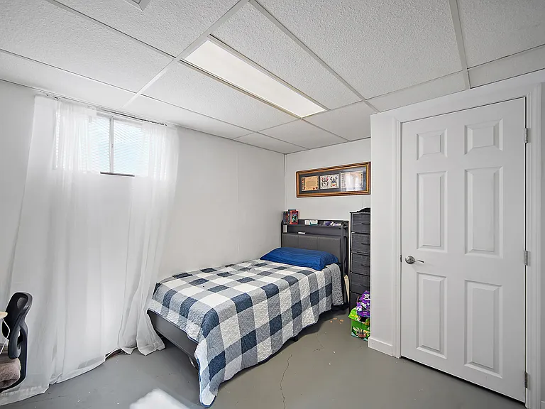 638 Dove Pl — Photo 37